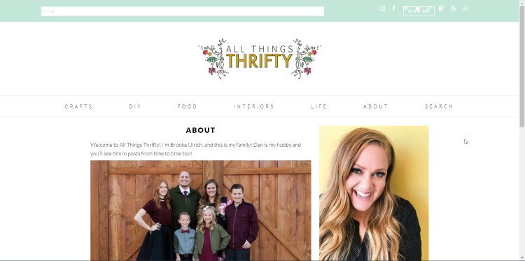 homepage of a blogger that thrifts for lifestyle, not only for clothes